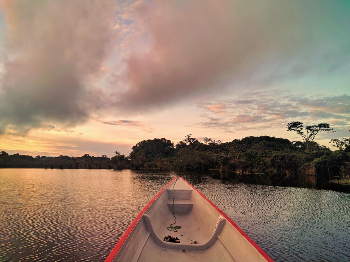 Green Forest Ecolodge Puerto Montufar Exterior photo